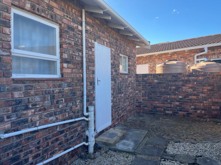 1 Bedroom Property for Sale in Kabega Park Eastern Cape
